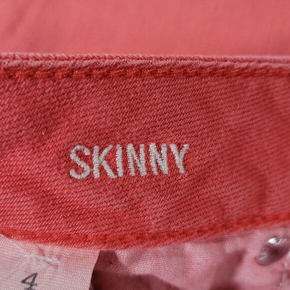 🔹️American Eagle Coral Stretch Skinny Jeans Size 4/27 - Picture 9 of 10